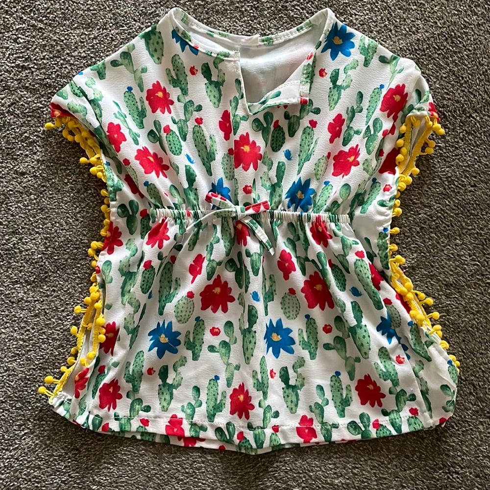Adorable colorful cover up 3T